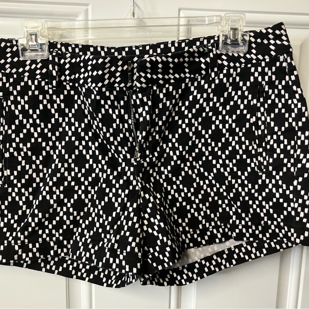 Black and White Patterned Women's Shorts